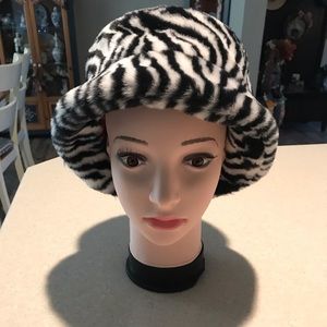 Ladies New zebra print hat